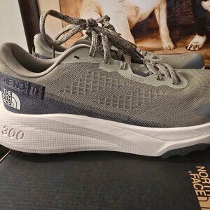 The North Face Mens Altamesa 300 Trail Running Shoes Clay Gray Size 12 US NEW
